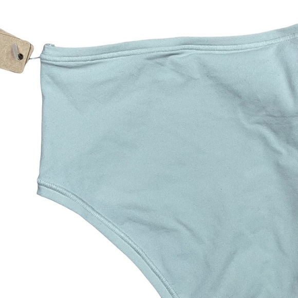 Skims Fits Everybody Cheeky Brief in Talc 3X NWT - Picture 6 of 9